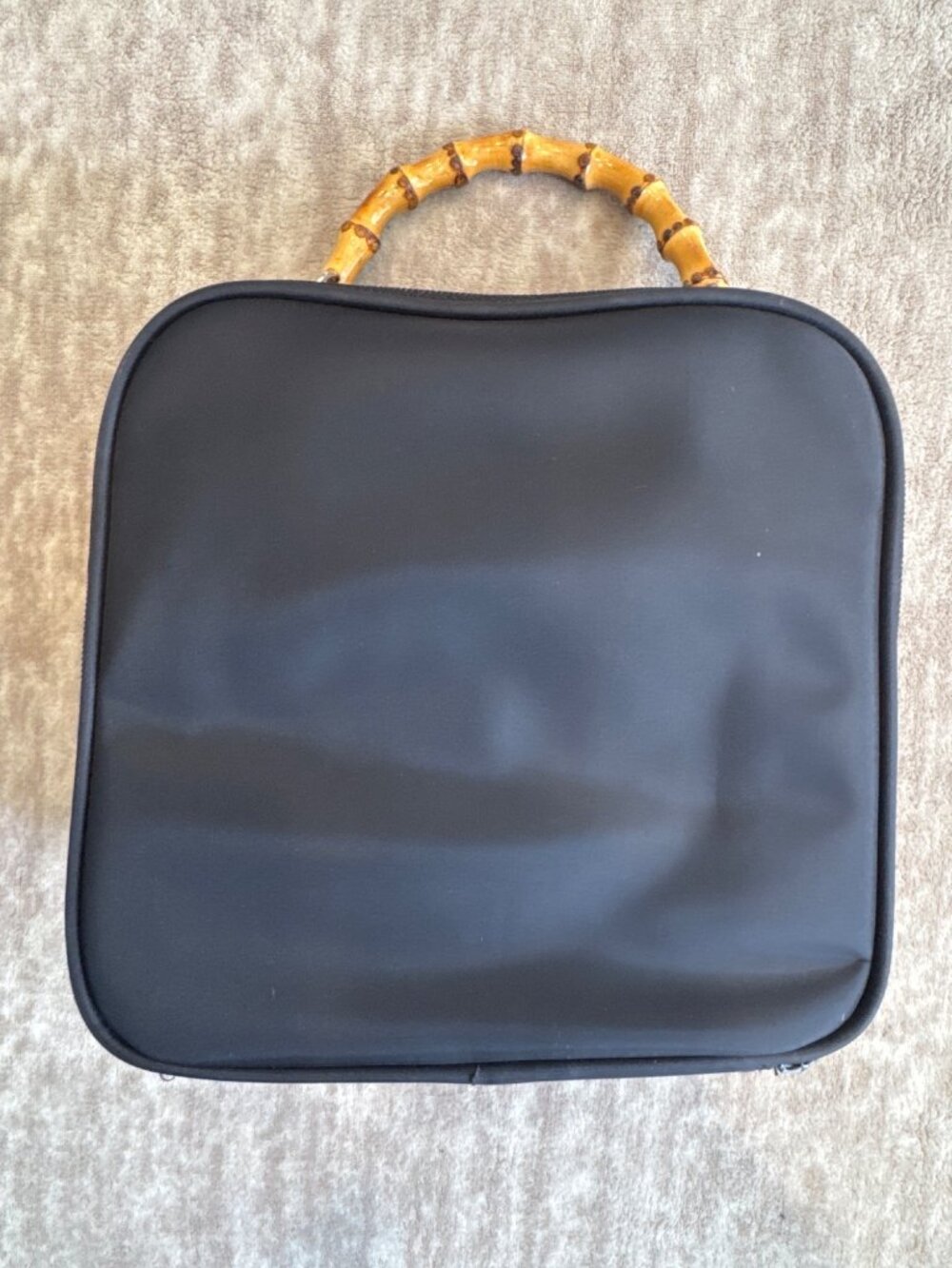 Avon Vintage Nylon Travel Bag Black with Bamboo Handle - Picture 5 of 10